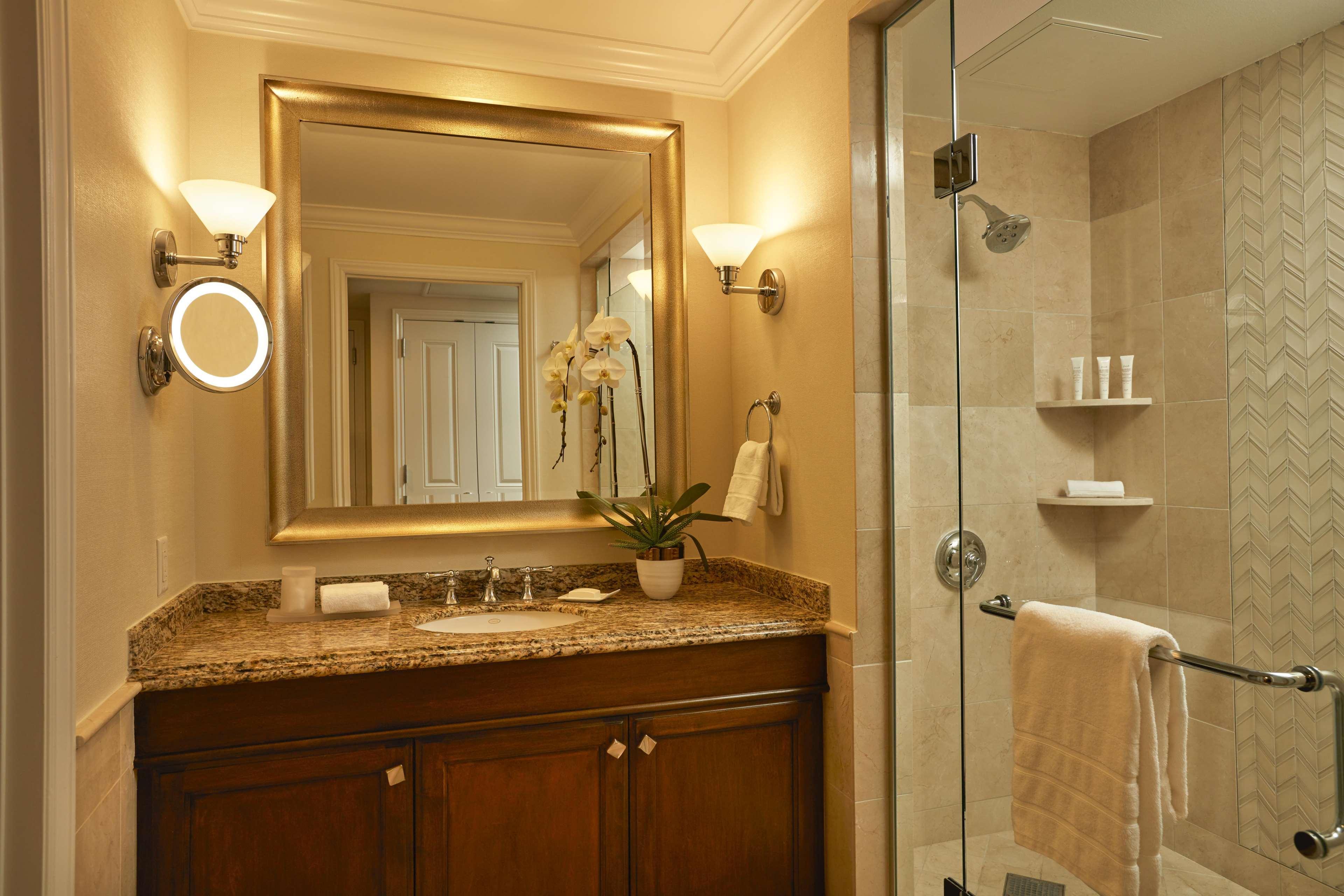 Balboa Bay 5*